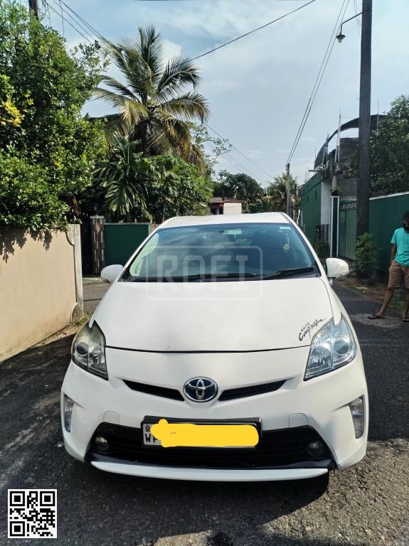 Toyota Prius Hybrid for rent in Piliyandala
