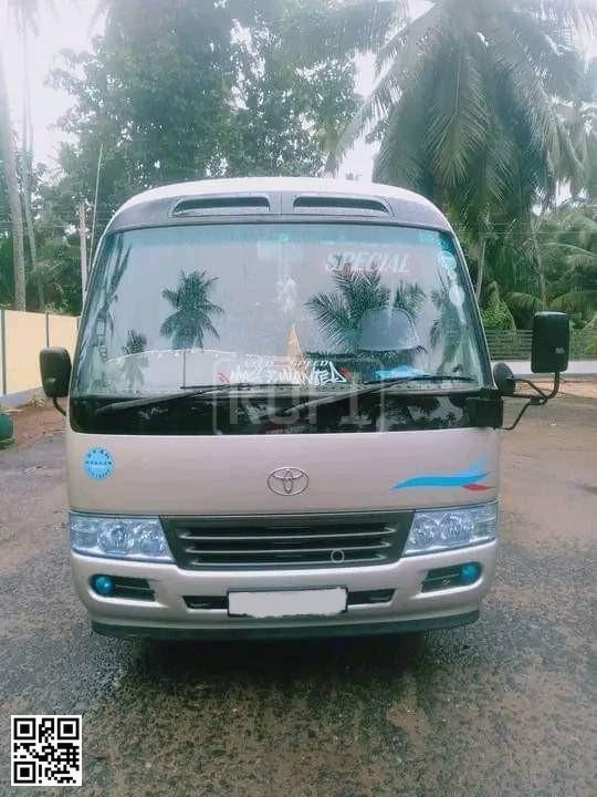 Toyota Coaster for rent in Wennappuwa