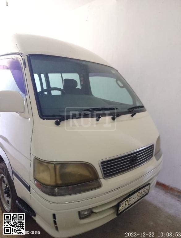 Toyota Hiace for rent in Homagama