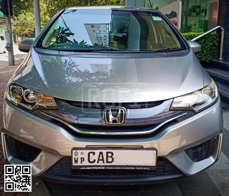 Honda Fit for rent in Colombo 3