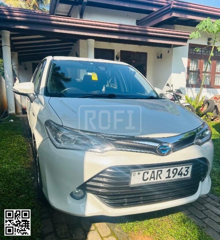 Toyota Axio for rent in Kaduwela
