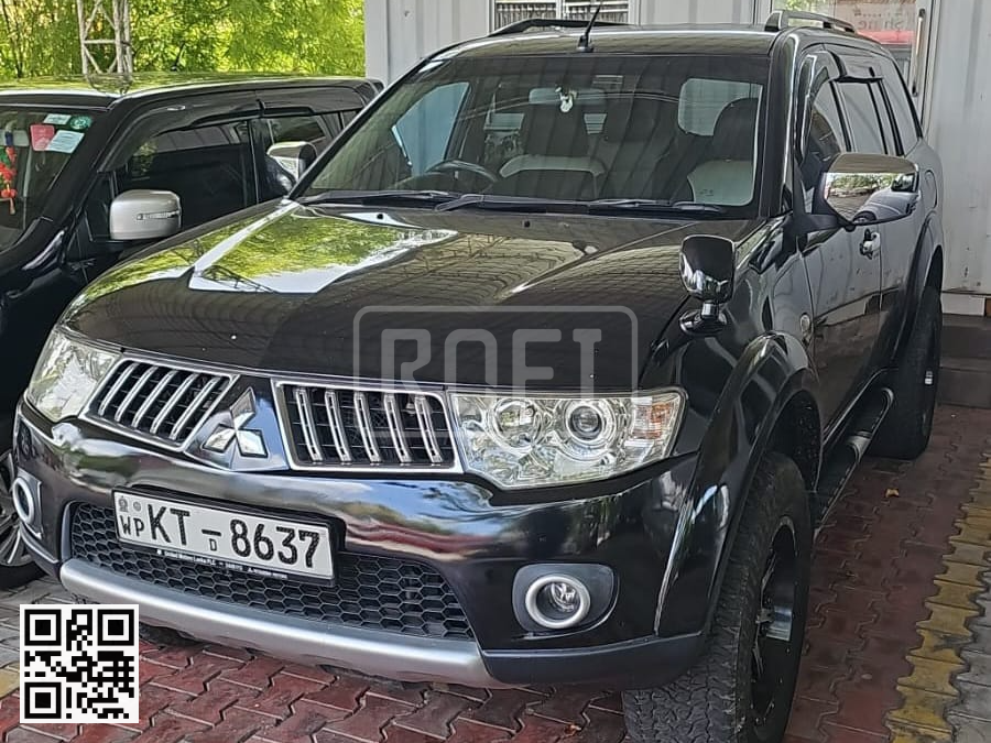 Mitsubishi Montero Sport for rent in Rajagiriya