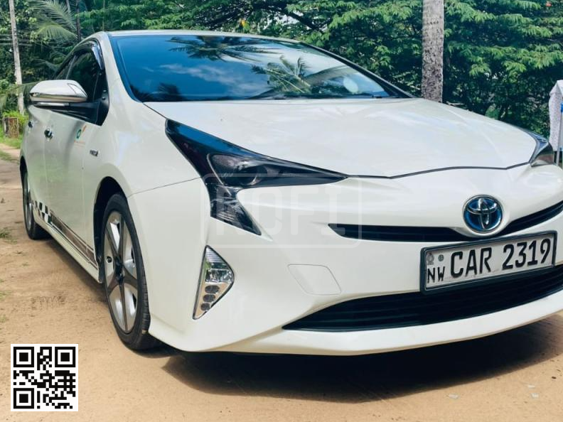 Toyota Prius for rent in Wennappuwa