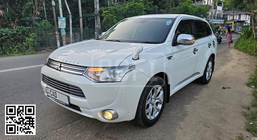 Mitsubishi Outlander for rent in Gampola