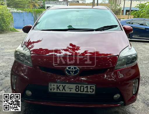 Toyota Prius for rent in Pannipitiya