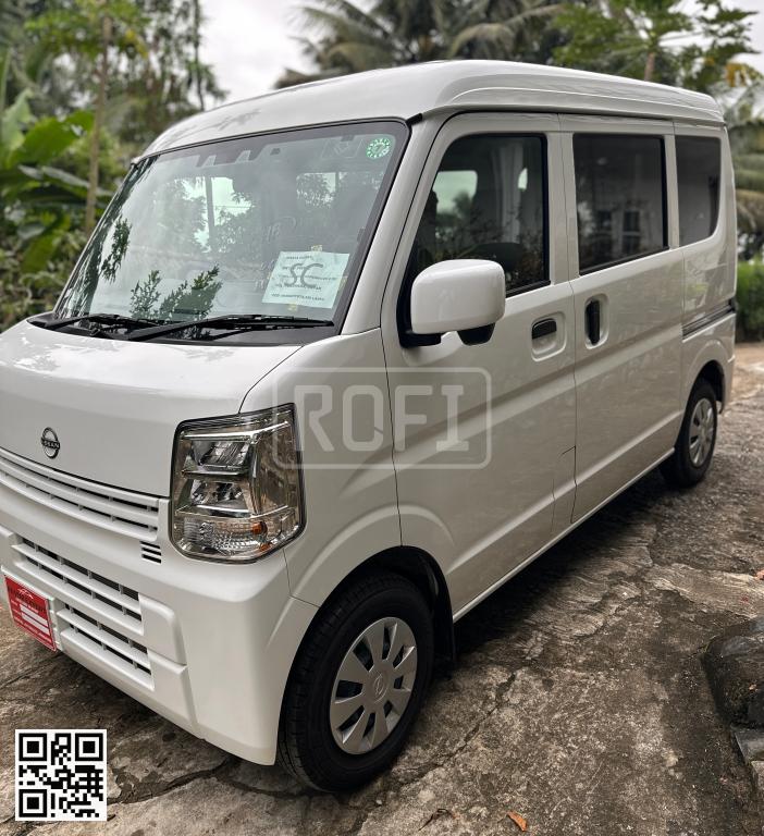 Nissan Clipper for rent in Kandy
