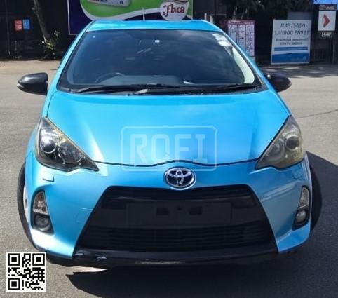 Toyota Aqua Hybrid for rent in Wellampitiya