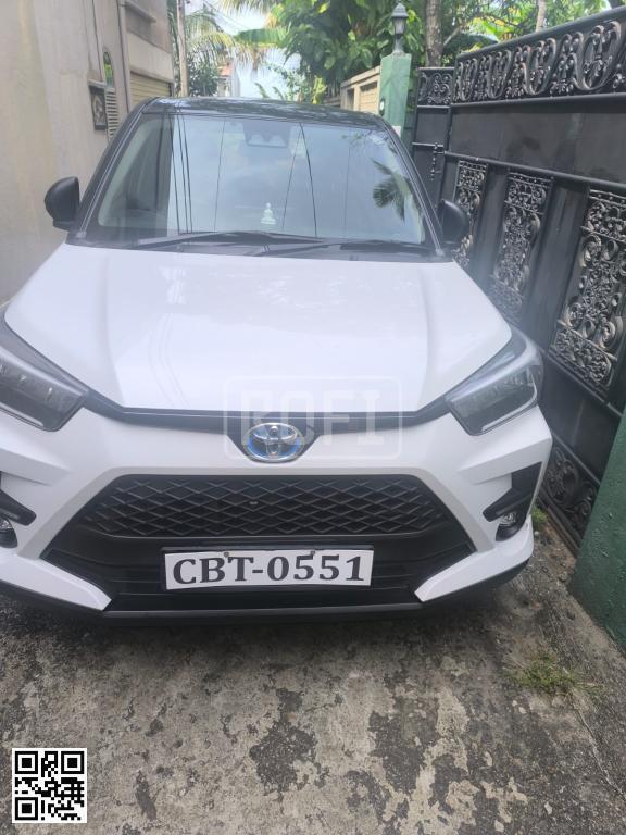 Toyota Raize for rent in Mount Lavinia