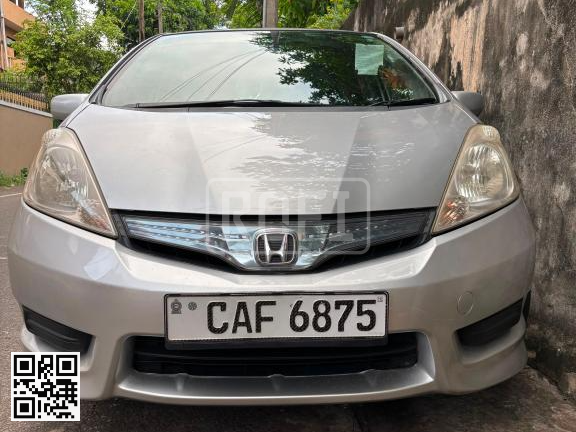 Honda Fit for rent in Colombo 3