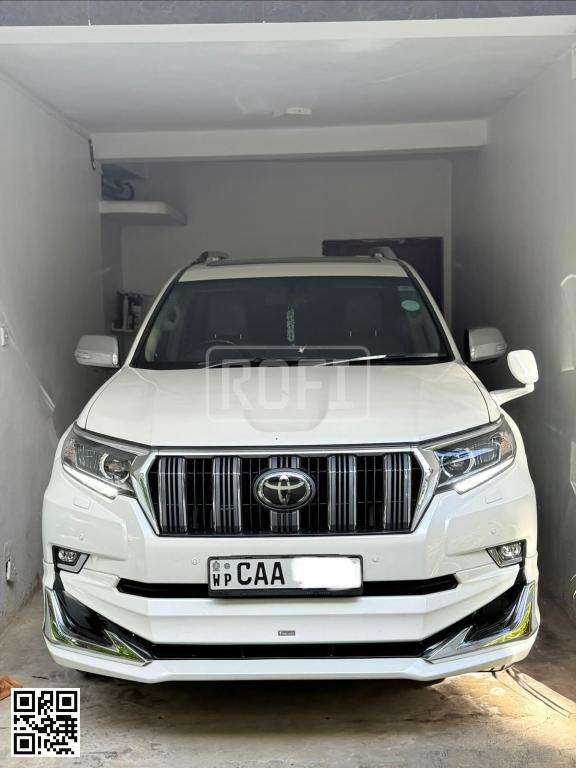 Toyota Landcruiser Prado for rent in Pannipitiya