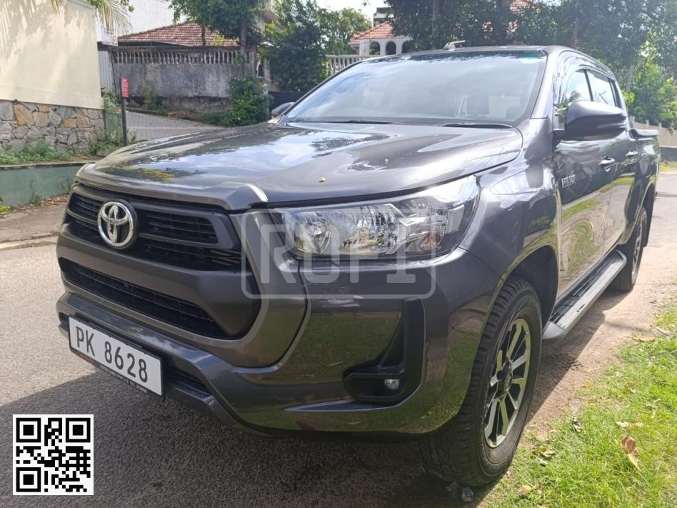 Toyota Hilux for rent in Wellampitiya