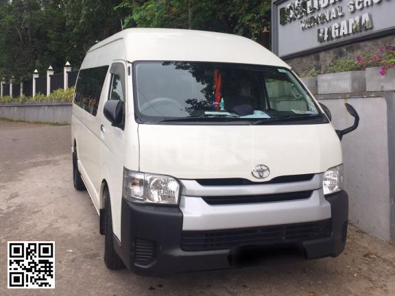Toyota KDH for rent in Ragama